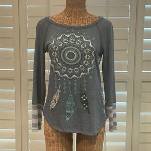 New Directions Gray Graphic Pullover